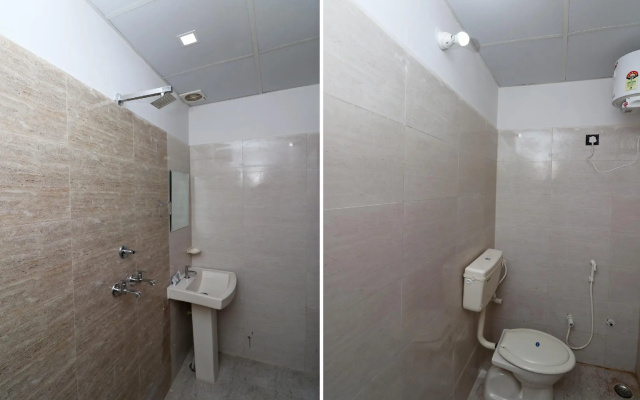 OYO 39592 Hotel Akashdeep