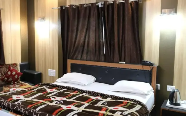 Hotel Suri