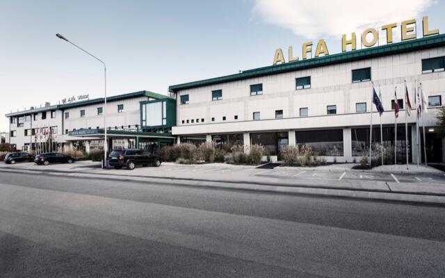 Отель Alfa Fiera Hotel Италия, Виченца - отзывы, цены и фото номеров - забронировать отель Alfa Fiera Hotel онлайн вид на фасад