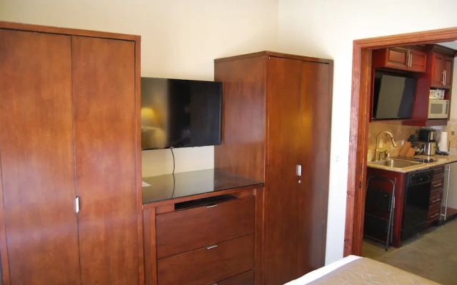 White Pines 2-BD at Westgate - Apex