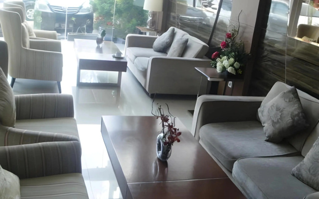 Max Hotel Panakkukang Makassar By LIFE