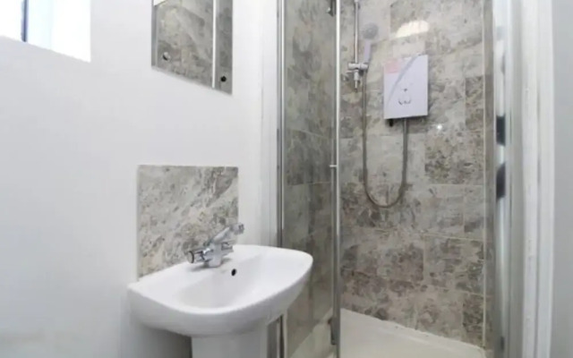 Coventry Road Studio Flat
