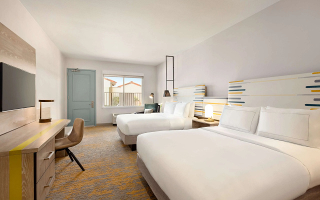 Doubletree by Hilton Campbell - Pruneyard Plaza