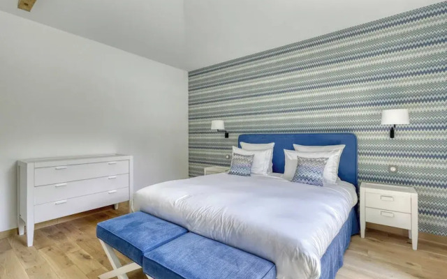 Luxurious Villa Facing the Baie des Canebiers