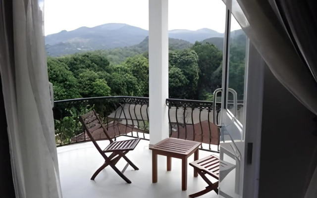 Peradeniya Rest House