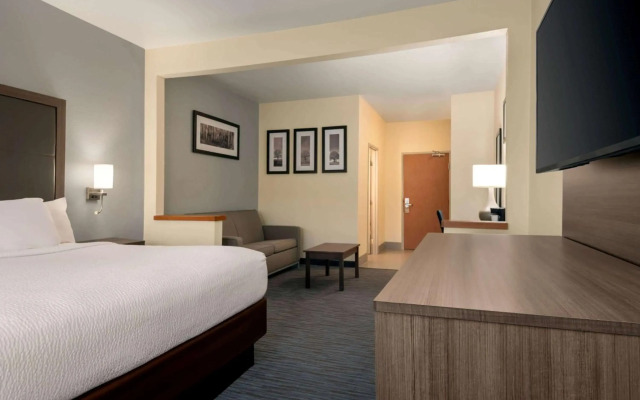 Best Western Plus Paper Valley Hotel