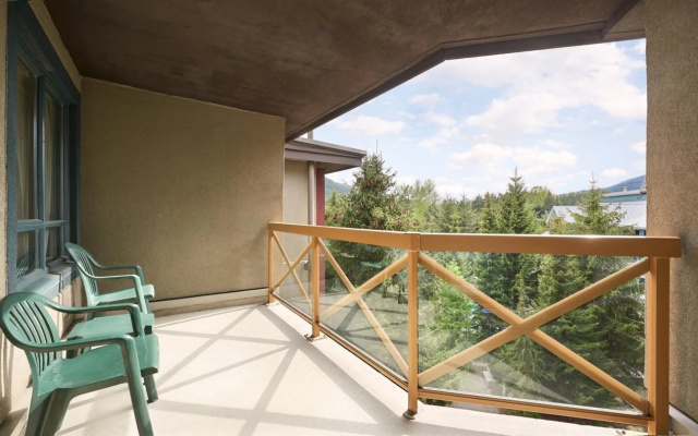 Delta Hotels by Marriott Whistler Village Suites
