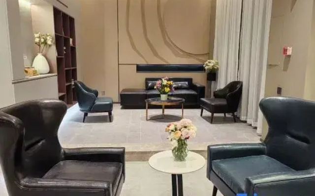 Mengyin Yipin Business Hotel