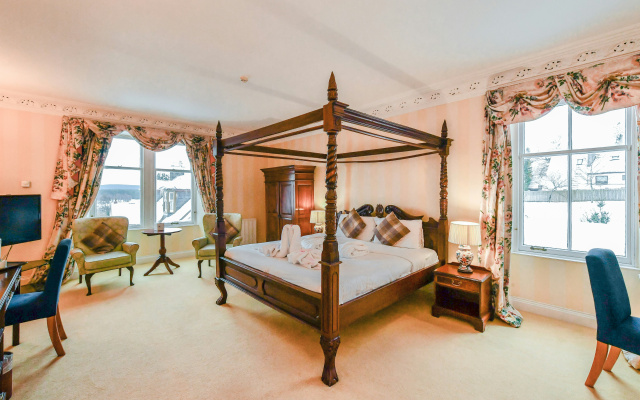 The Boat Hotel