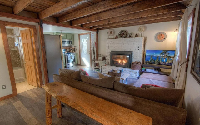 Heavenly Pines by Lake Tahoe Accommodations