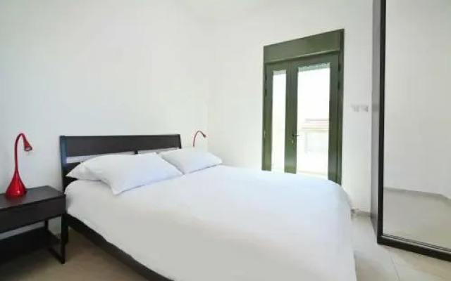 Trust Inn - Lovely & Trendy 2bdr apt near by Beach