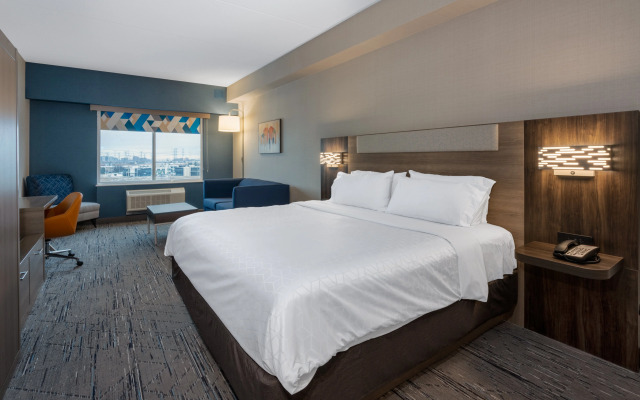 Holiday Inn Express & Suites Vaughan-Southwest by IHG