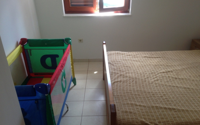 Apartment Vik - 60 m from the sea: A4 Razanj, Riviera Sibenik