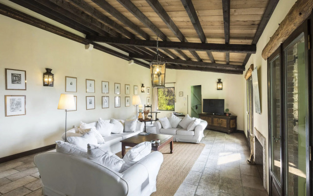 Villa Manavra