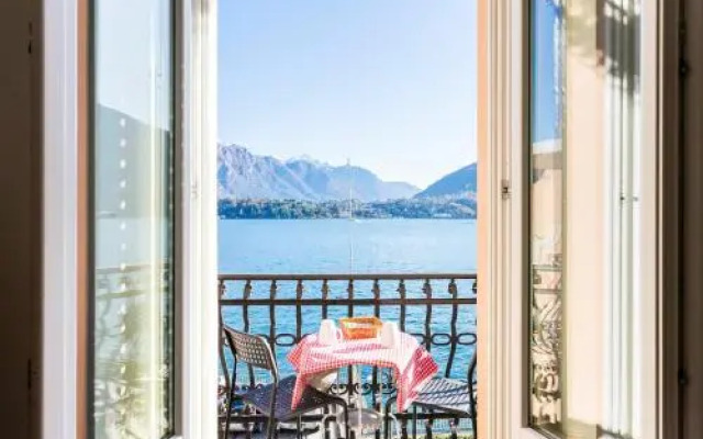 Rodrigo Lake Side Suite