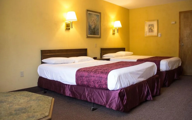 Fran Cove Motel
