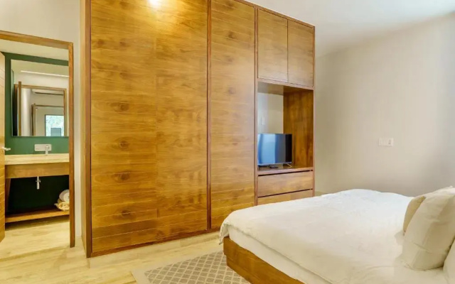 205 Perfect Location 3 bedrooms Apartment