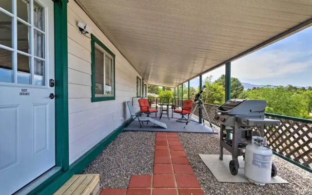 6 Mi to Old Town, Panoramic Views: Cottonwood Gem!