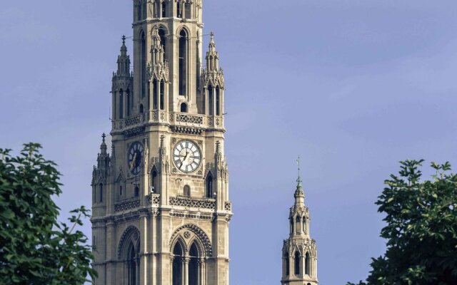 Mercure Hotel Raphael Wien вид на фасад