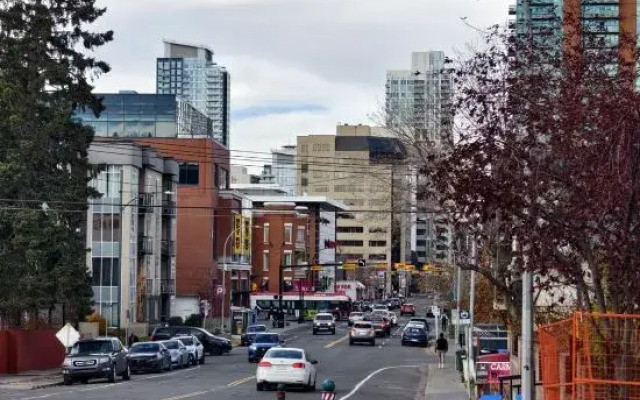 Urban Nest-Stay Close to Trendy Restaurants and Shops