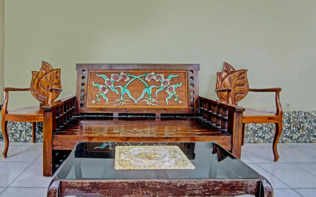 Oyo 91268 Homestay Bu Erma Syariah