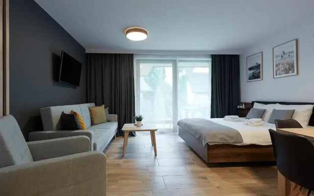 Tatra Square Apartments