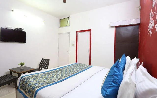 SPOT ON 35573 Hotel Classic
