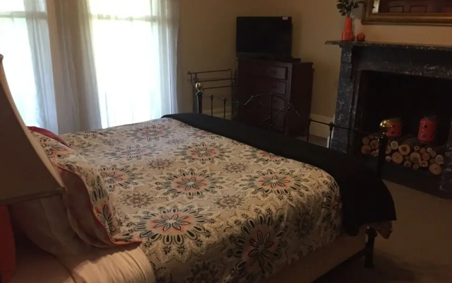 Carlyle House B&B
