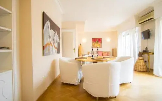The Helios Flat