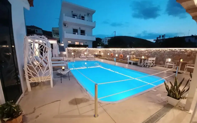 Koukounari Apartments