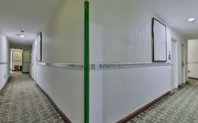 Xinwei Hotel