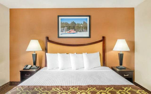 Travelodge By Wyndham Lake Havasu
