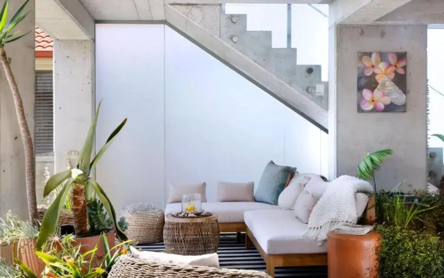 Sandon Point Coastal Abode