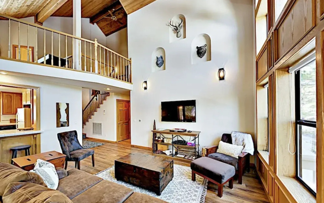 Snowpeak House 4 Bedrooms 3.5 Bathrooms Home