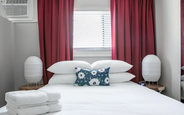 WanderJaunt Gilmore 1BR Clarksville