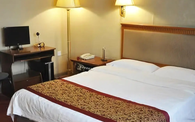 Longyun Hotel