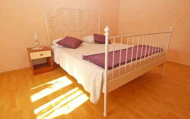 Apartment 1157