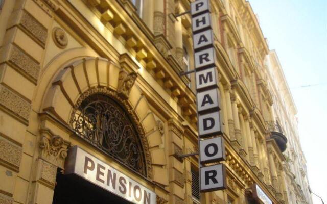 Отель Pension Pharmador Вена вид на фасад