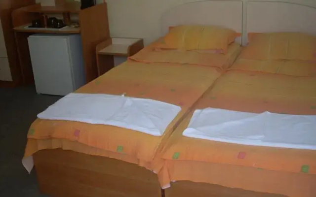 Ruja Guest House