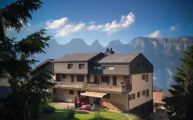 Haus Fischer, Wohnung Grest