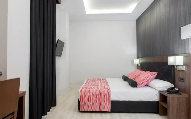 Deluxe Artemisa Sevilla