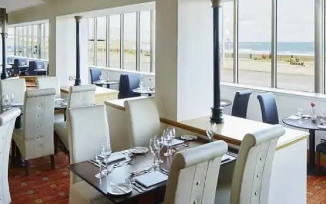 Grand Hotel