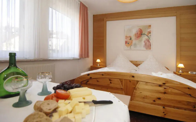 Hotel Ursula Garni