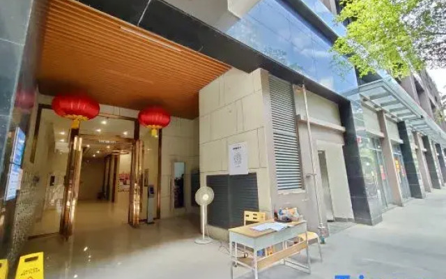 Zhaoqing Shiguang Apartment (Checheng Bar Street)