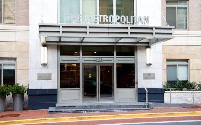 The Metropolitan at Reston Town Center