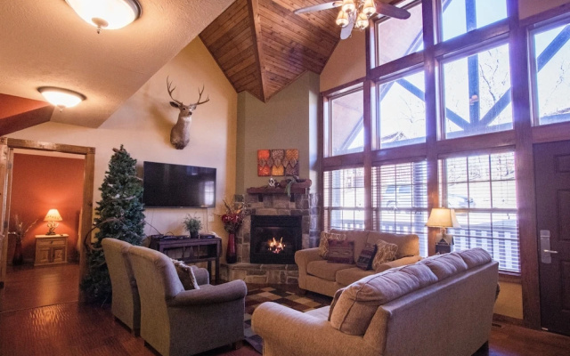 Lazy Time Lodge 4 Bedroom Cabin
