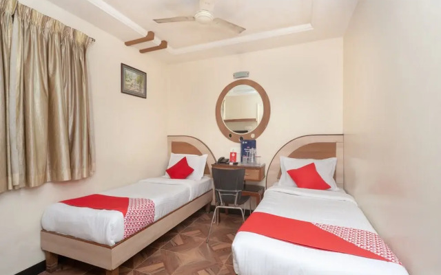 Oyo 16890 Hotel Srm Central Park