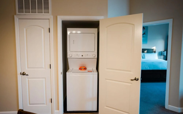 2 Bedroom Lake View Villa - Unit 209