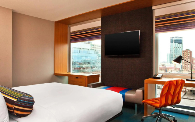 Aloft Chicago Downtown River North