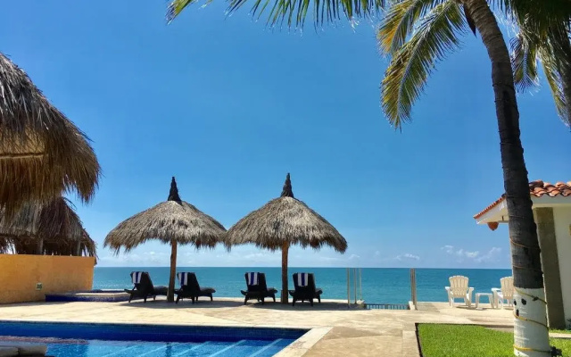 El Sol La Vida Beach Front Resort
